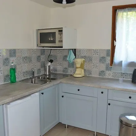 38 La Cour Du Moulin